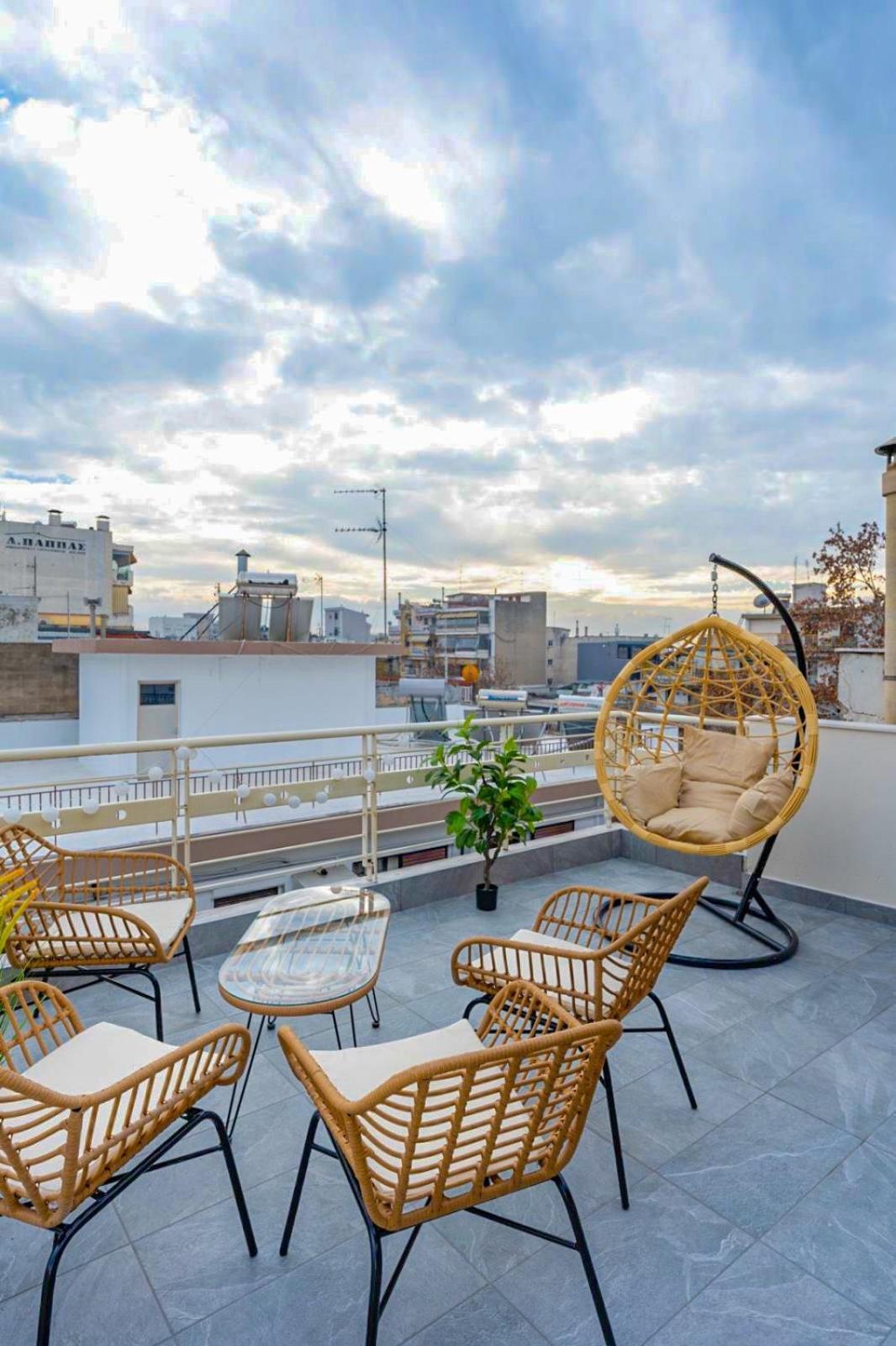 Pomegranate Luxury Penthouse Maisonette With Beautiful Terrace & Free Parking By Binobi ! Szaloniki Kültér fotó
