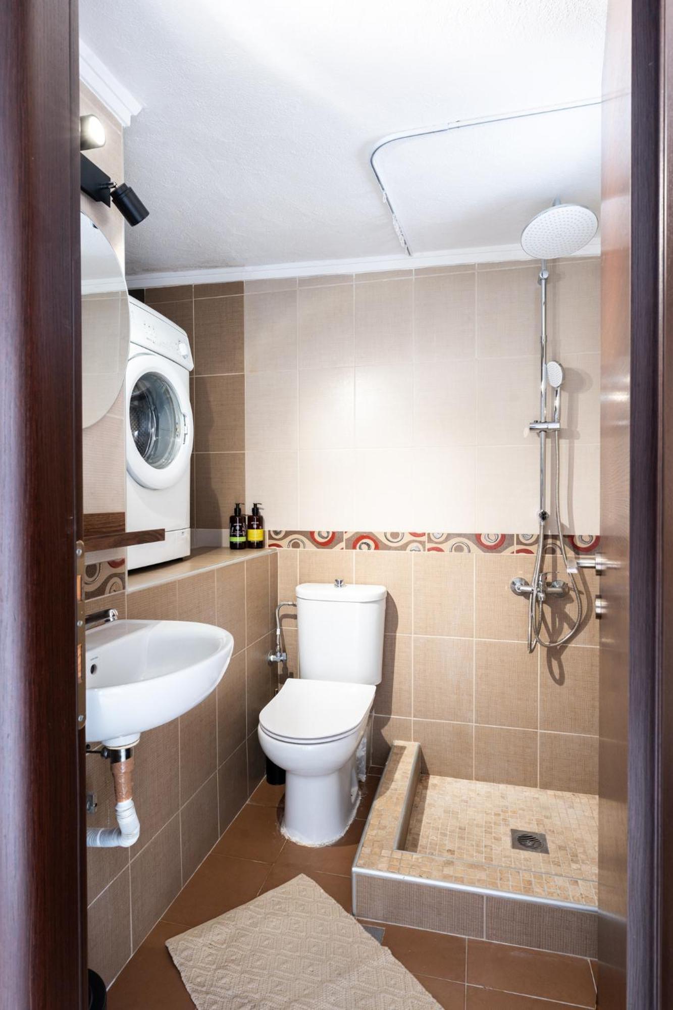 Pomegranate Luxury Penthouse Maisonette With Beautiful Terrace & Free Parking By Binobi ! Szaloniki Kültér fotó