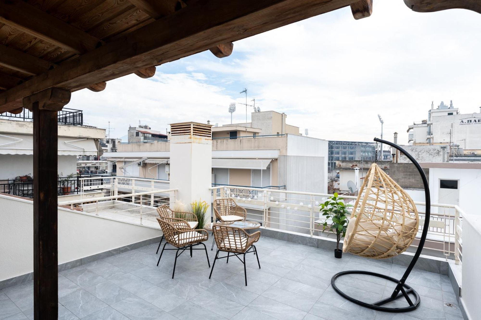Pomegranate Luxury Penthouse Maisonette With Beautiful Terrace & Free Parking By Binobi ! Szaloniki Kültér fotó